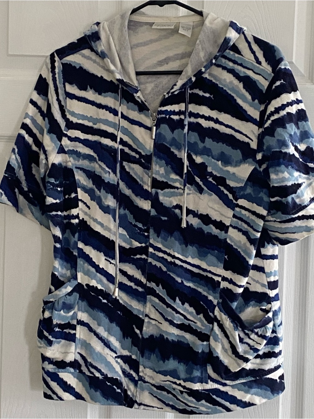 Chico's Zenergy Light Blue and White Striped Knit Top size 2